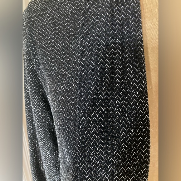 Slinky Brand Lurex Cardigan MED Silver & Black Tuxedo Front Lapels GREAT TOPPER - Picture 2 of 7